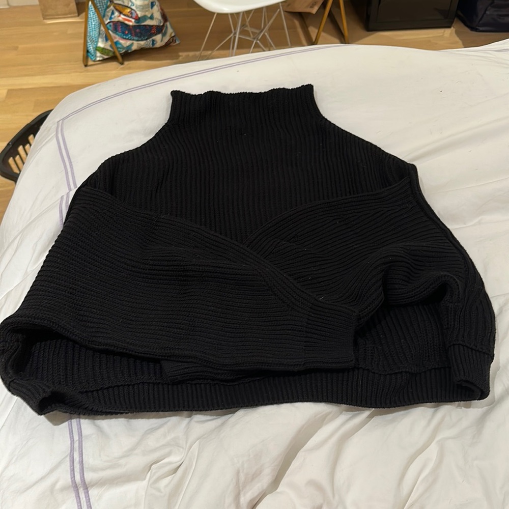 FREE PEOPLE BLACK TURTLENECK